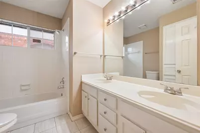 6101 Fox Hunt Drive, Arlington, TX 76001 - Photo 6