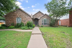 6101 Fox Hunt Dr, Arlington, TX 76001 - Photo 1