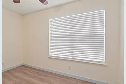 700 W Collins Street, Denton, TX 76201 - Photo 26