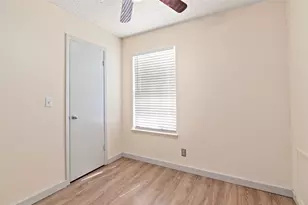 700 W Collins St, Denton, TX 76201 - Photo 28
