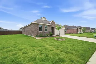 1312 Pistachio Dr, Azle, TX 76020 - Photo 2