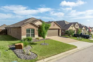 3017 Paint Horse Dr, Waco, TX 76706 - Photo 2