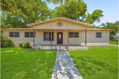 1571 W Ash Street, Stephenville, TX 76401 - Photo 1
