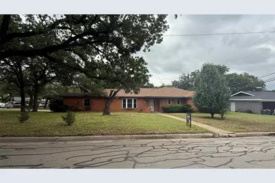 407 Dunaway Drive, Euless, TX 76040 - Photo 1