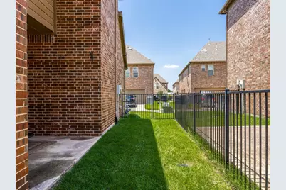 4221 Comanche Drive, Carrollton, TX 75010 - Photo 32