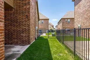 4221 Comanche Dr, Carrollton, TX 75010 - Photo 32
