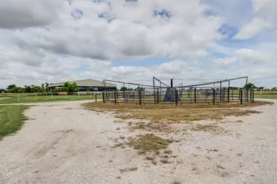 10609 Jackson Road, Krum, TX 76249 - Photo 32