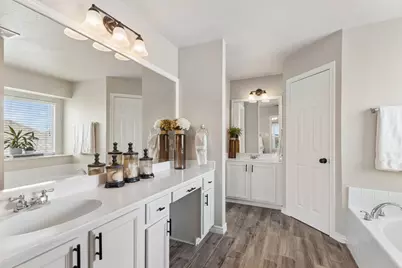 5801 Meadowglen Drive, Denton, TX 76226 - Photo 14