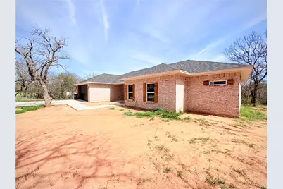 1503 S Rodgers Dr, Graham, TX 76450 - Photo 4