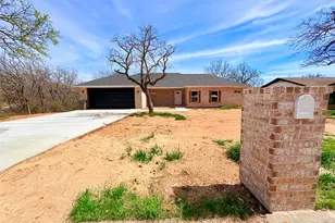 1503 S Rodgers Dr, Graham, TX 76450 - Photo 2