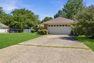 1501 Pickwick Ln, Denton, TX 76209 - Photo 2