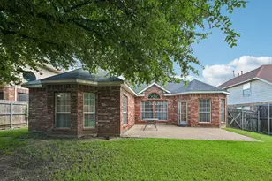 2825 Wales Ct, Grand Prairie, TX 75052 - Photo 34
