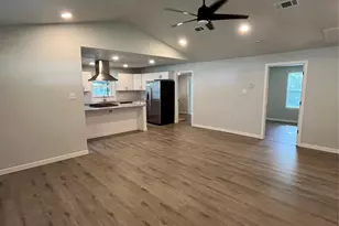 642 Astoria Ave, Azle, TX 76020 - Photo 6
