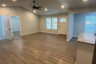 642 Astoria Ave, Azle, TX 76020 - Photo 2