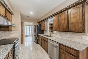 2863 Hitson Ln, Fort Worth, TX 76112 - Photo 18