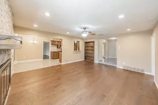 2863 Hitson Ln, Fort Worth, TX 76112 - Photo 28
