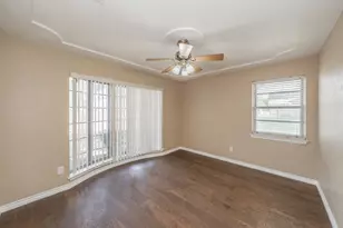 2863 Hitson Ln, Fort Worth, TX 76112 - Photo 30