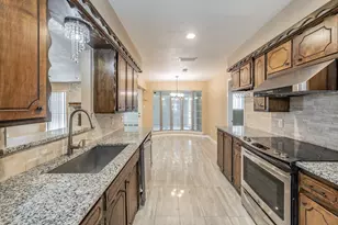 2863 Hitson Ln, Fort Worth, TX 76112 - Photo 14