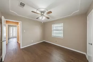 2863 Hitson Ln, Fort Worth, TX 76112 - Photo 36