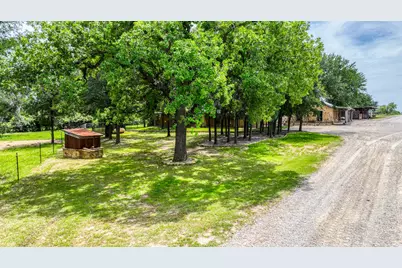 1060 Young Bend Road, Brock, TX 76087 - Photo 32