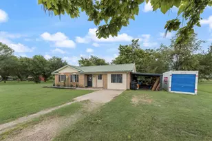 393 Co Rd 3320, Greenville, TX 75402 - Photo 4