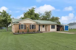 393 Co Rd 3320, Greenville, TX 75402 - Photo 8