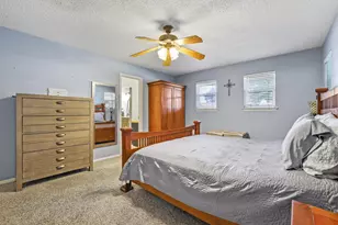 10621 Mapleridge Dr, Dallas, TX 75238 - Photo 18