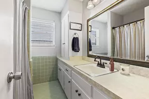 10621 Mapleridge Dr, Dallas, TX 75238 - Photo 28