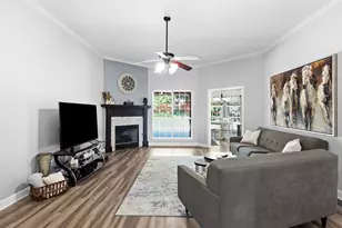 202 Linda St, Aubrey, TX 76227 - Photo 4