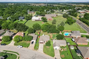 202 Linda St, Aubrey, TX 76227 - Photo 22