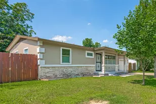 2640 Brandywine Dr, Farmers Branch, TX 75234 - Photo 2