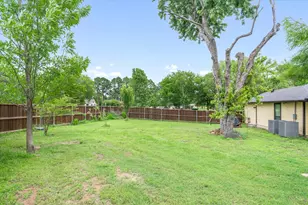 1203 N Spring St, Grand Saline, TX 75140 - Photo 36