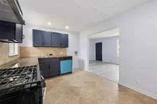 821 Travis St, Garland, TX 75040 - Photo 12