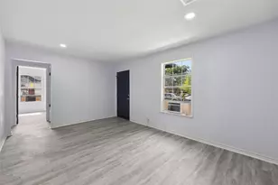 821 Travis St, Garland, TX 75040 - Photo 8