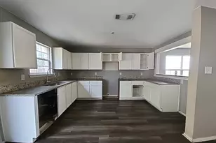 5205 Placid Dr, Haltom City, TX 76117 - Photo 6
