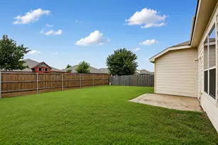 317 Flowering Plum Ln, Fort Worth, TX 76140 - Photo 20