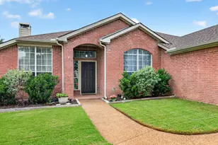 1700 Birch Ln, Corinth, TX 76210 - Photo 2