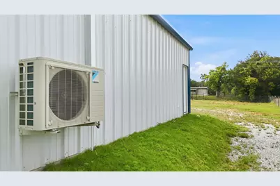 579 County Road 4599, Boyd, TX 76023 - Photo 16