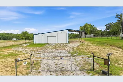 579 County Road 4599, Boyd, TX 76023 - Photo 4