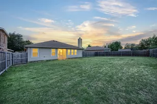 112 Tripp Trail, Denton, TX 76207 - Photo 2