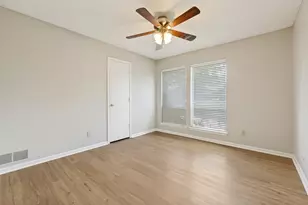 12330 Ferris Creek Ln, Dallas, TX 75243 - Photo 16