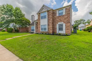 311 Pemberton Pl, Cedar Hill, TX 75104 - Photo 2
