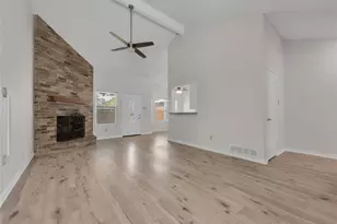 613 Canterbury St, Euless, TX 76039 - Photo 4