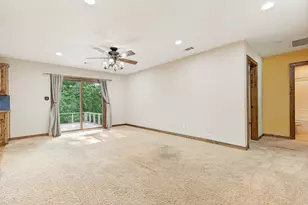 105 Pecan St, Whitesboro, TX 76273 - Photo 8