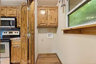 105 Pecan St, Whitesboro, TX 76273 - Photo 12