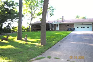 1628 Riverway Ln, Lancaster, TX 75146 - Photo 2