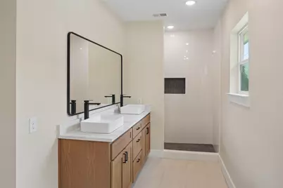 627 S Willomet Avenue, Dallas, TX 75208 - Photo 22