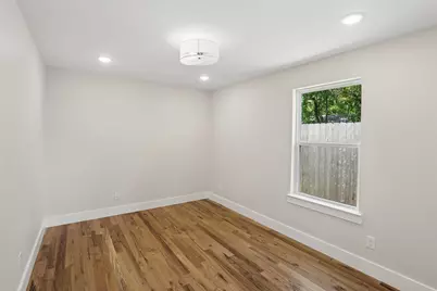 627 S Willomet Avenue, Dallas, TX 75208 - Photo 24
