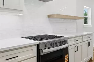 627 S Willomet Ave, Dallas, TX 75208 - Photo 8