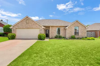 518 Valarie Lane, Midlothian, TX 76065 - Photo 1